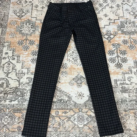 KUT FROM THE KLOTH 6 Elyse Checkered mid rise Skinny black plaid pants - Picture 2 of 12